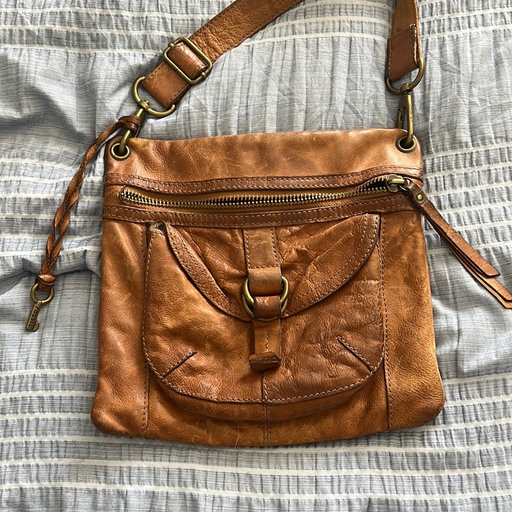 Fossil tab crossbody